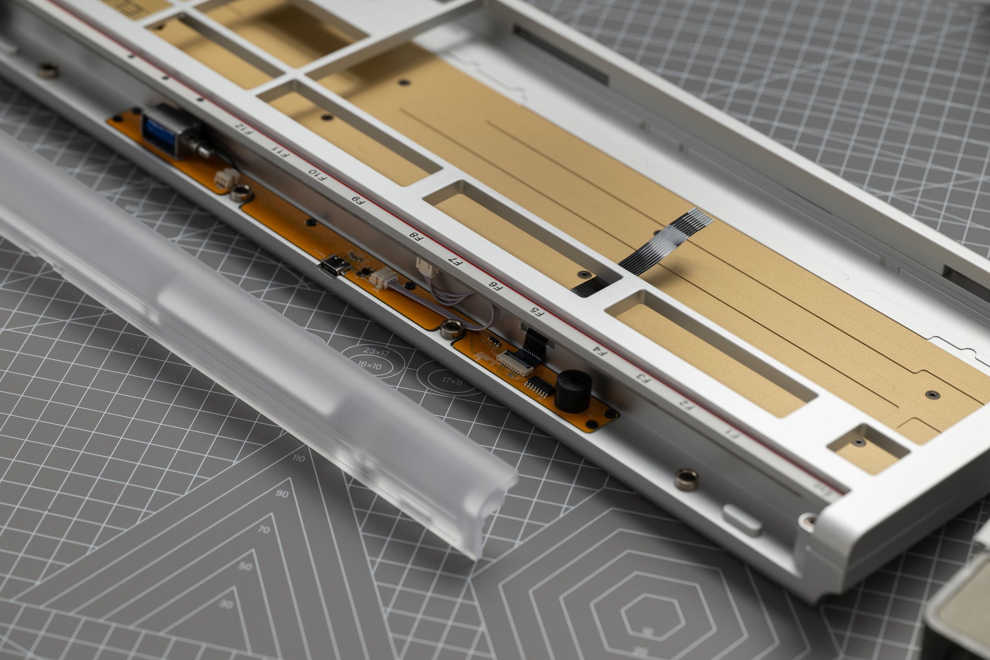 Class100 - Keyboard Kit (Group-Buy)