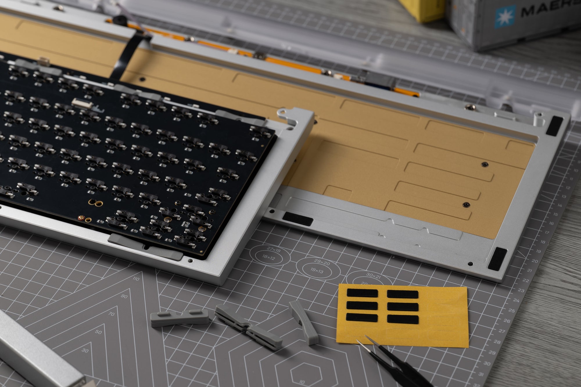 Class100 - Keyboard Kit (Group-Buy)